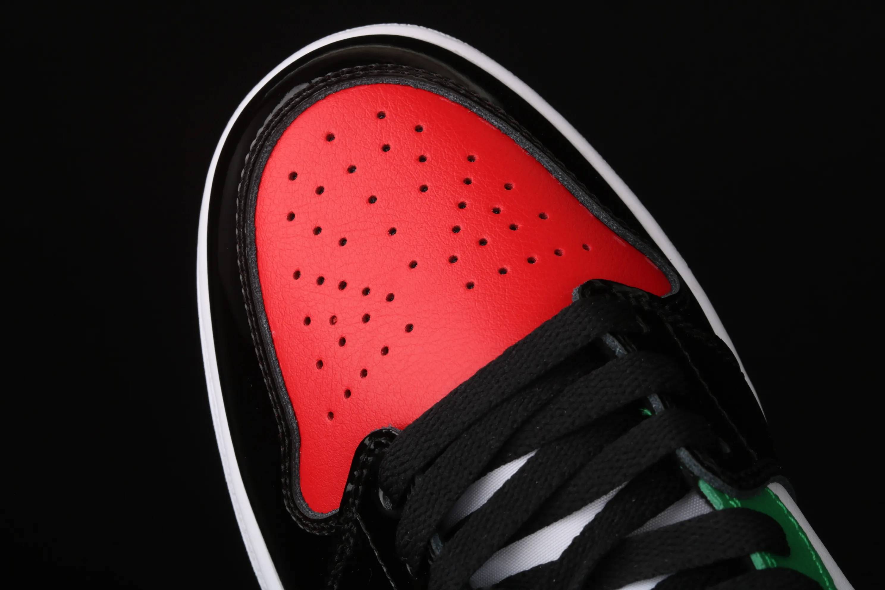 All categories Air Jordan Jordan series basketball shoes Air Jordan 1 Mid Air Jordan 1 Mid SE AJ1 Joe 1 patent leather multi-color splicing mid-top versatile casual sports sneakers DB5454-001